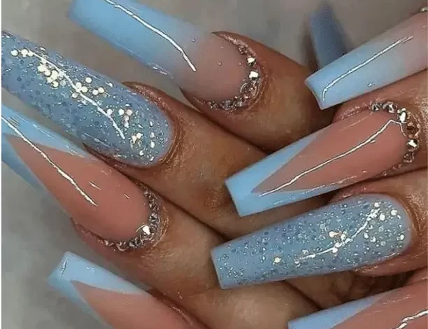 21 Must-Try Winter Ice Blue Nail Ideas